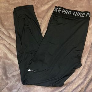 NIKE PRO LEGGINGS